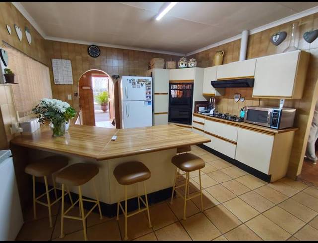 3 BEDROOM HOUSE FOR SALE IN DORANDIA